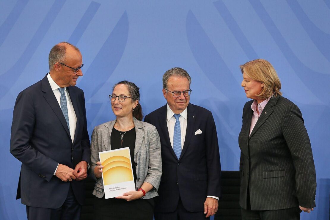 Ökonomen warnen Regierung vor Aufschnüren der Rentenreform