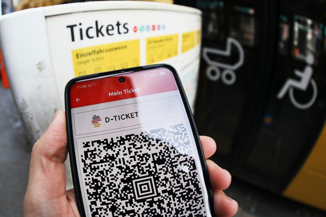 Offiziell: Preis für Deutschlandticket steigt um 3,80 Euro.