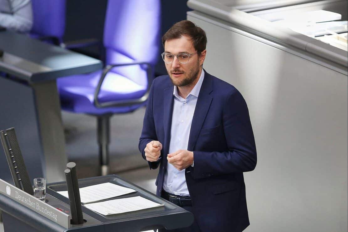 Politiker fordern Sicherheitscheks für Forschungseinrichtungen