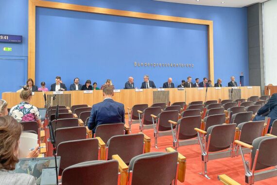 Regierungspressekonferenz in Berlin, Sprecher des Auswärtigen Amtes am 04.09.2026 zur Goethe-Institut-Schließung.