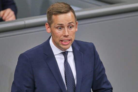 Florian Oest kritisiert Merz und fordert CDU-Aufbruch sowie Kreisvorsitzendenkonferenz.