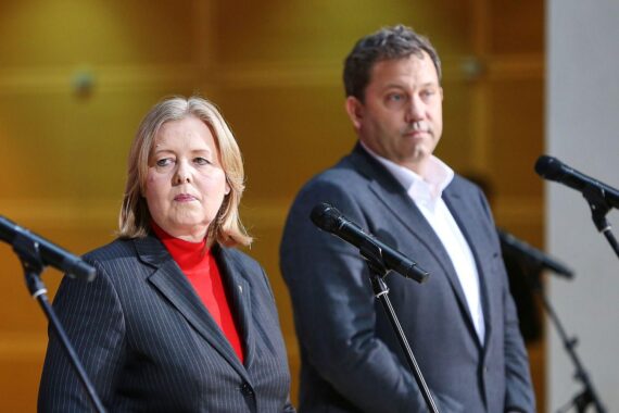 Bärbel Bas und Lars Klingbeil (Archivfoto) vor dem Hintergrund politischer Debatte über Reformen.
