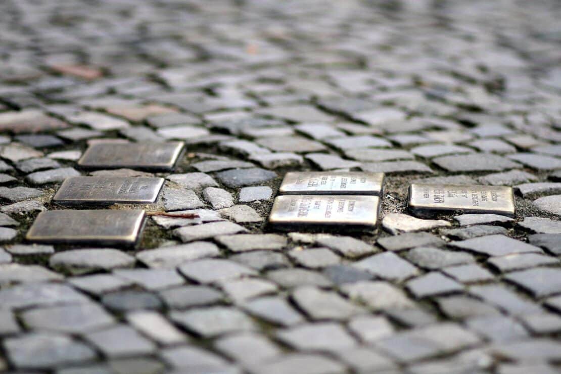 Sächsische Kleinstadt verbietet "Stolpersteine"