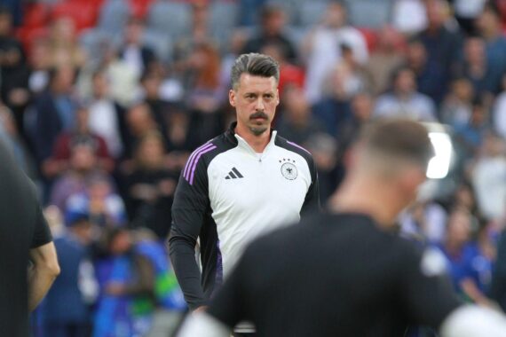 Sandro Wagner im Fußballtrainer-Umfeld: Hannover 96 verpflichtet ihn als neuen Cheftrainer (Archivfoto).