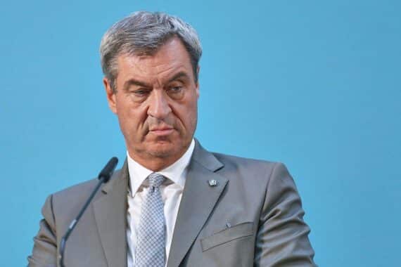 Markus Söder im Porträt; er plädiert erneut für Ilse Aigner als mögliche Bundespräsidentin.