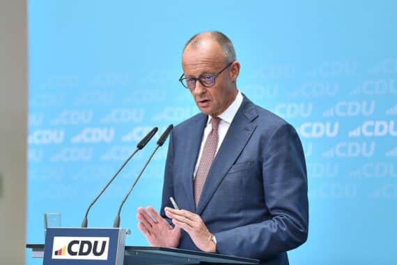 Friedrich Merz bei einer Pressekonferenz in der CDU-Parteizentrale, Thema Reform der Krankenversicherung.