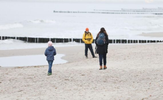 Strand (Archiv): gemeinsames Sorgerecht in Gerichtsfällen, Studie Ifo – keine Foto-Handlung sichtbar.