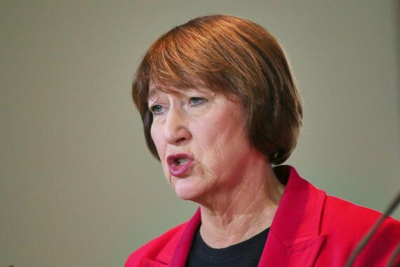 Hildegard Müller (Archivfoto) vor dem Aktionstag der IG Metall in der Autoindustrie in Berlin.