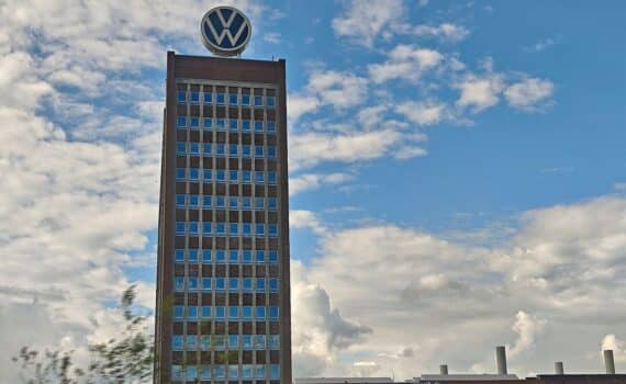 Volkswagen-Werk in Wolfsburg: Aufsichtsrat stimmt „Zukunftsplan“ zur Konzern-Transformation einstimmig zu.