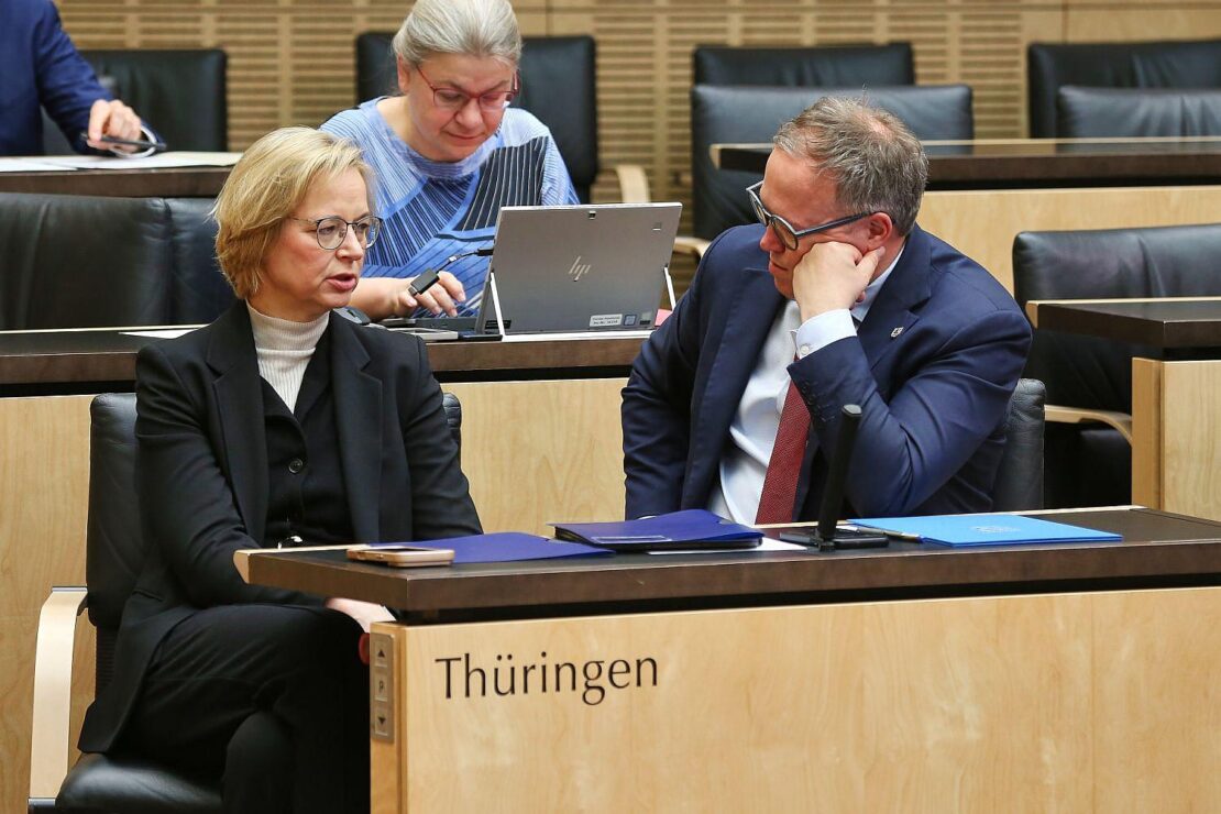 Voigt will mit BSW-Abtrünnigen weiterregieren