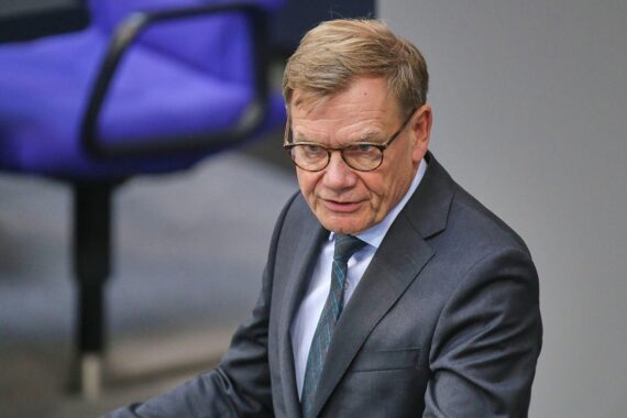 Außenminister Johann Wadephul im Gespräch mit Lawrow bei der UN-Generalversammlung in Berlin.