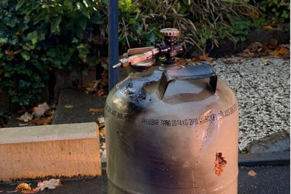65-Jähriger durch brennende Propangasflasche in Herdecke schwer verletzt