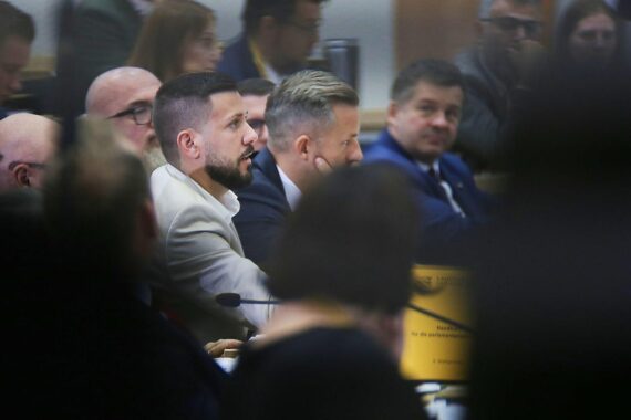 AfD-Abgeordneter Tobias Rausch wird bei konstituierender Sitzung Sachsen-Anhalt zum Landtagspräsidenten gewählt.
