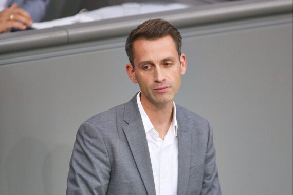 Andreas Audretsch (Archivfoto), fordert mehr Investitionen in saubere Technologien und Reform der Schuldenbremse.