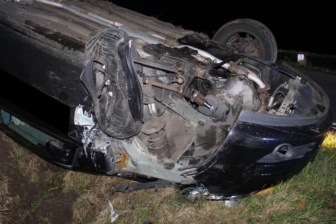 Auto überschlägt sich nach Zusammenstoß in Espelkamp