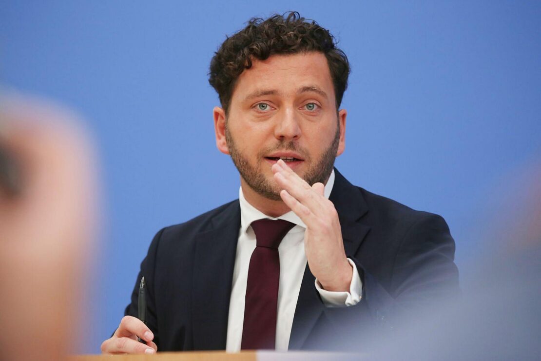 Banaszak warnt vor Kriminalisierung von Jugendprotesten