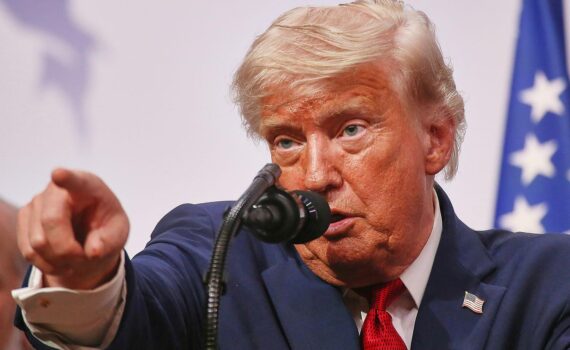 Donald Trump vor der Starshield/Starlink-Technologie: Drohnen-Kommunikation für die Ukraine, eingeschränkt und wieder „zurück“.