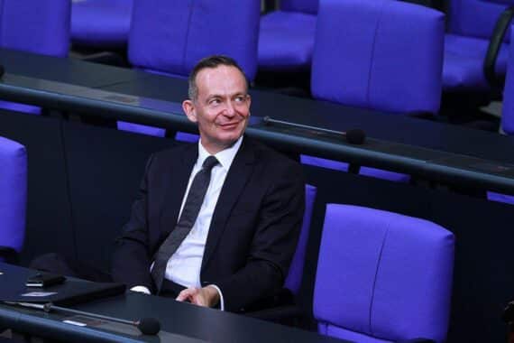 Volker Wissing (Archivfoto) im Gespräch: Kandidatur für das EKD-Präsesamt der Synode.