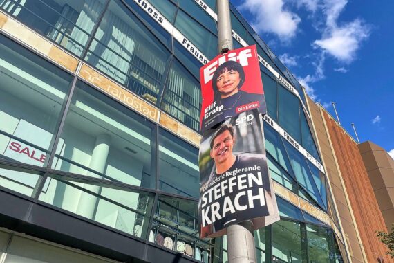 Wahlplakate zur Berliner Abgeordnetenhauswahl im Archiv, als Hinweis auf mögliche Koalitionsgespräche.