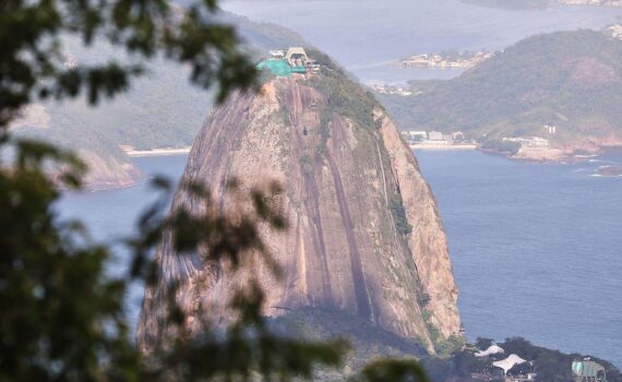 Zuckerhut in Rio de Janeiro als Archivfoto. Flávio Bolsonaro führt bei Brasiliens Präsidentschaftswahl.