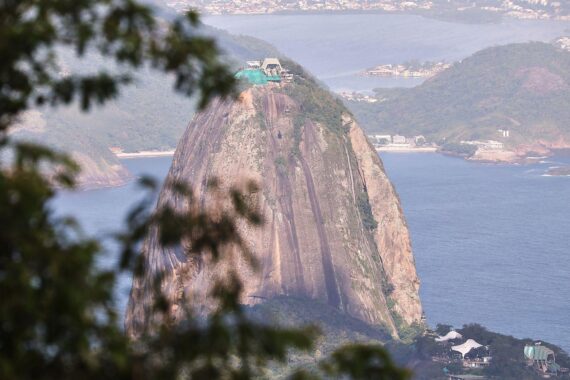 Zuckerhut in Rio de Janeiro als Archivfoto. Flávio Bolsonaro führt bei Brasiliens Präsidentschaftswahl.