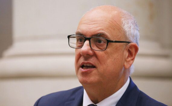 Andreas Bovenschulte (SPD), Bürgermeister von Bremen, lehnt CSU-Extremismusklausel ab. Foto im Archiv.