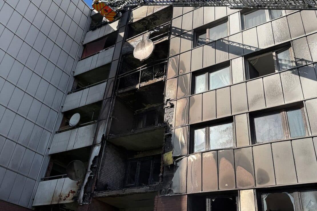 Brand in Mehrfamilienhaus in Bonn-Tannenbusch
