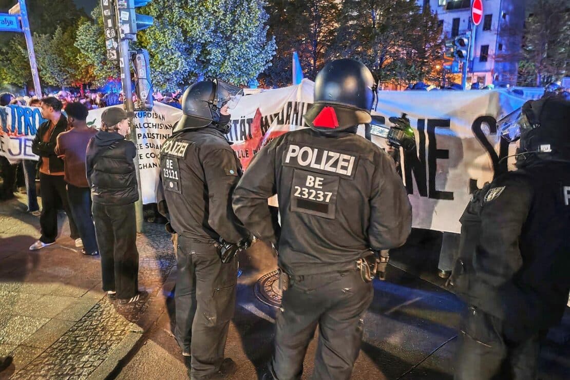 Bundesregierung: Linksextremisten wollen sich an Proteste hängen