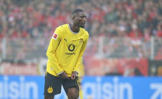 Serhou Guirassy im BVB-Spiel (17.10.2026), Jubel nach Tor beim 2:1 gegen Sabah FK.