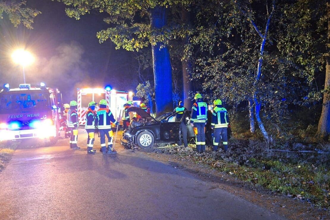 Drei Schwerverletzte nach Verkehrsunfall in Ahausen im Landkreis Rotenburg