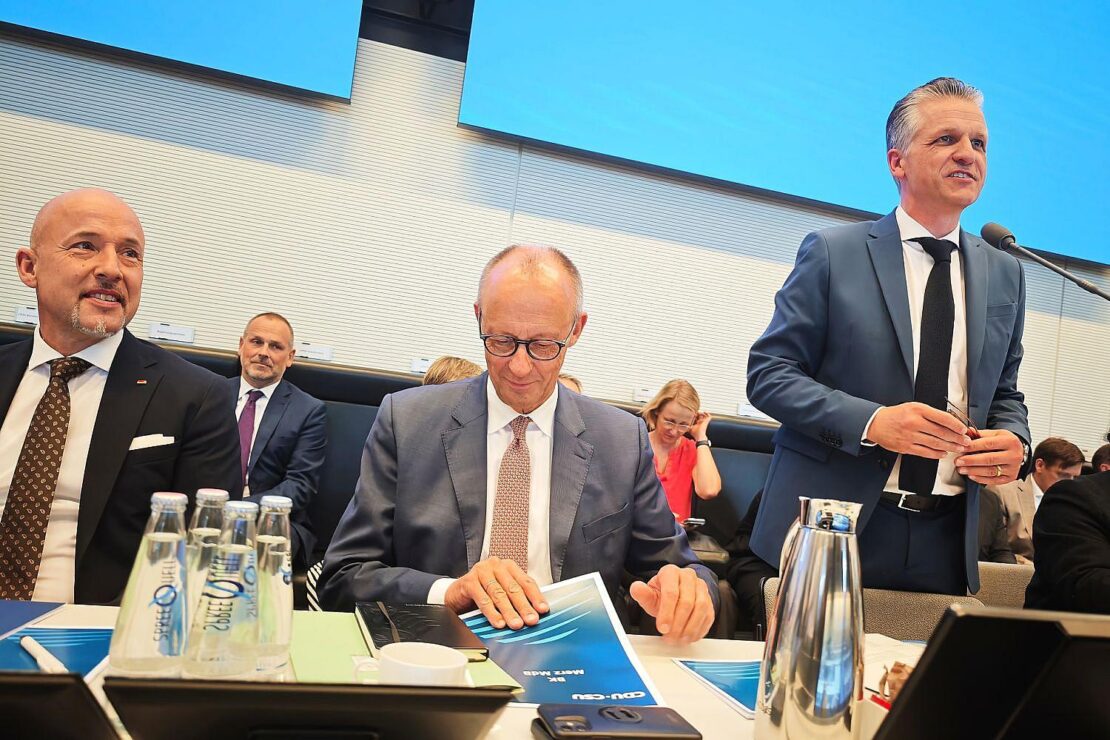 Drohung gegen Rot-Rot-Grün: Reichinnek wirft Union "Bigotterie" vor