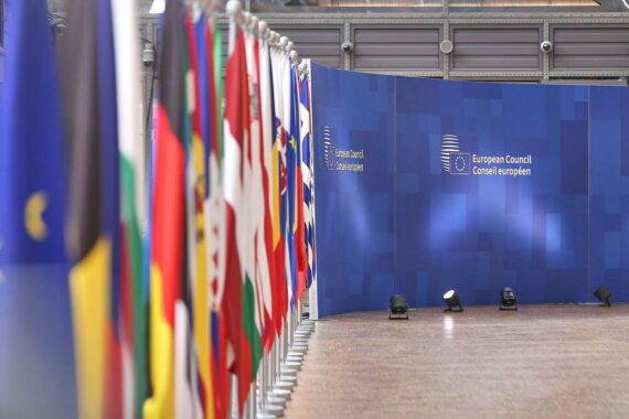 EU-Rat in Brüssel, Energiepreise und Budgetdebatte; Ukraine-Unterstützung, ETS1/ETS2 Streit.