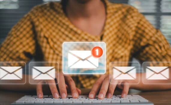 Eigene Domain statt Freemail-Adresse Warum die geschäftliche E-Mail-Adresse mehr ist als eine Formsache