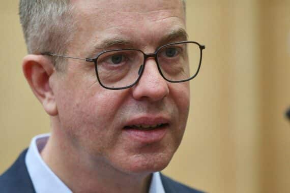 Stefan Evers im Archiv, kritische CDU-Stellungnahme zu Friedrich Merz und Kanzler-Vertrauenskrise.