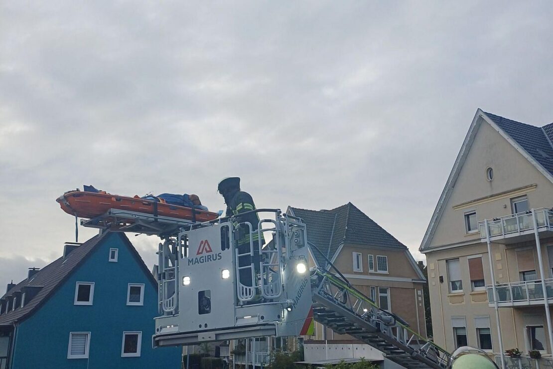 Feuerwehr Wetter (Ruhr) rückt zu Ölspur und verletztem Arbeiter aus