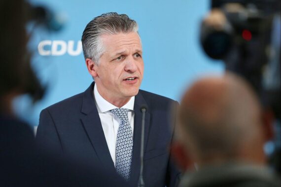Thorsten Frei im Porträt als Befürworter einer Frau für das Amt der Bundespräsidentin.