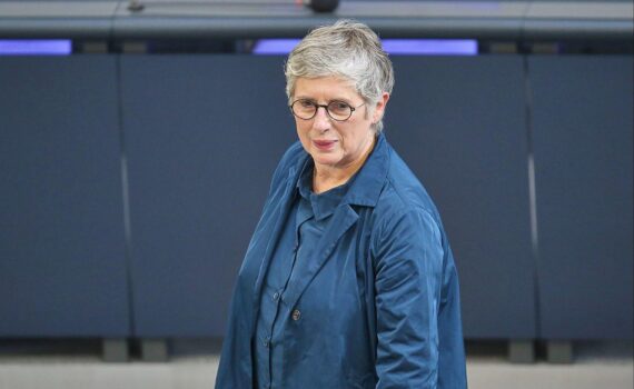 Britta Haßelmann (Archiv) vor Berlin: Grüne fordern Drohnenhilfe und Bekämpfung russischer Finanzquellen.