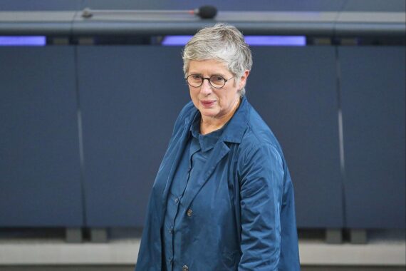 Britta Haßelmann (Archiv) vor Berlin: Grüne fordern Drohnenhilfe und Bekämpfung russischer Finanzquellen.