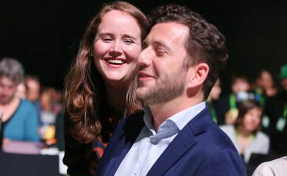 Ricarda Lang und Felix Banaszak im Gespräch über Heimat, Zugehörigkeit und einen positiven Patriotismus.