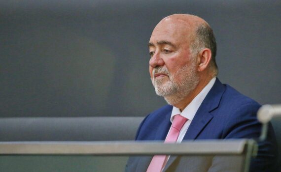 Ron Prosor im Archivfoto, mit Hinweis auf Koalitionsverhandlungen in Berlin und Warnung vor Linken.