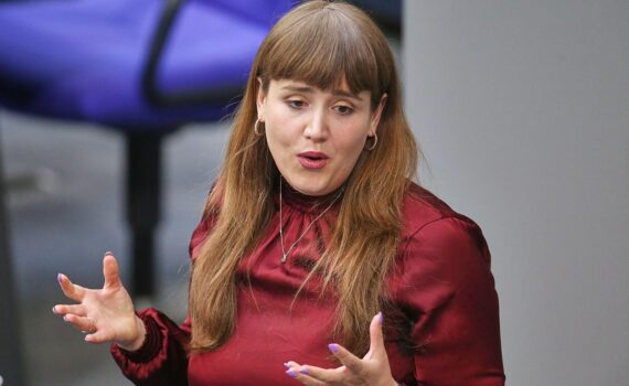 Ricarda Lang (Archiv) spricht über Spitzenkandidatur und Kritik an frühen Personaldebatten der Parteien.