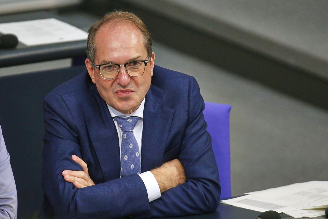 Linke kritisiert Dobrindt-Pläne gegen Vergesellschaftungen scharf