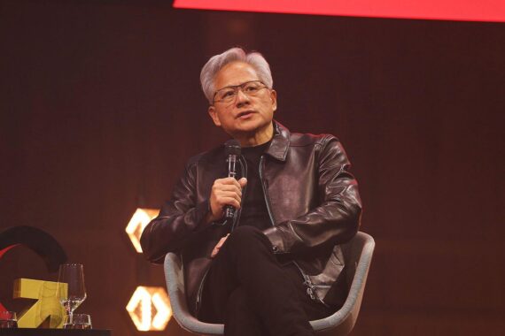 Nvidia-Chef Jensen Huang bei einem öffentlichen Auftritt.