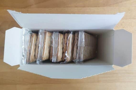 Plastik verpacktes Knäckebrot (Archiv) als Symbol für geplante Kunststoffverpackungsteuer der Bundesregierung.