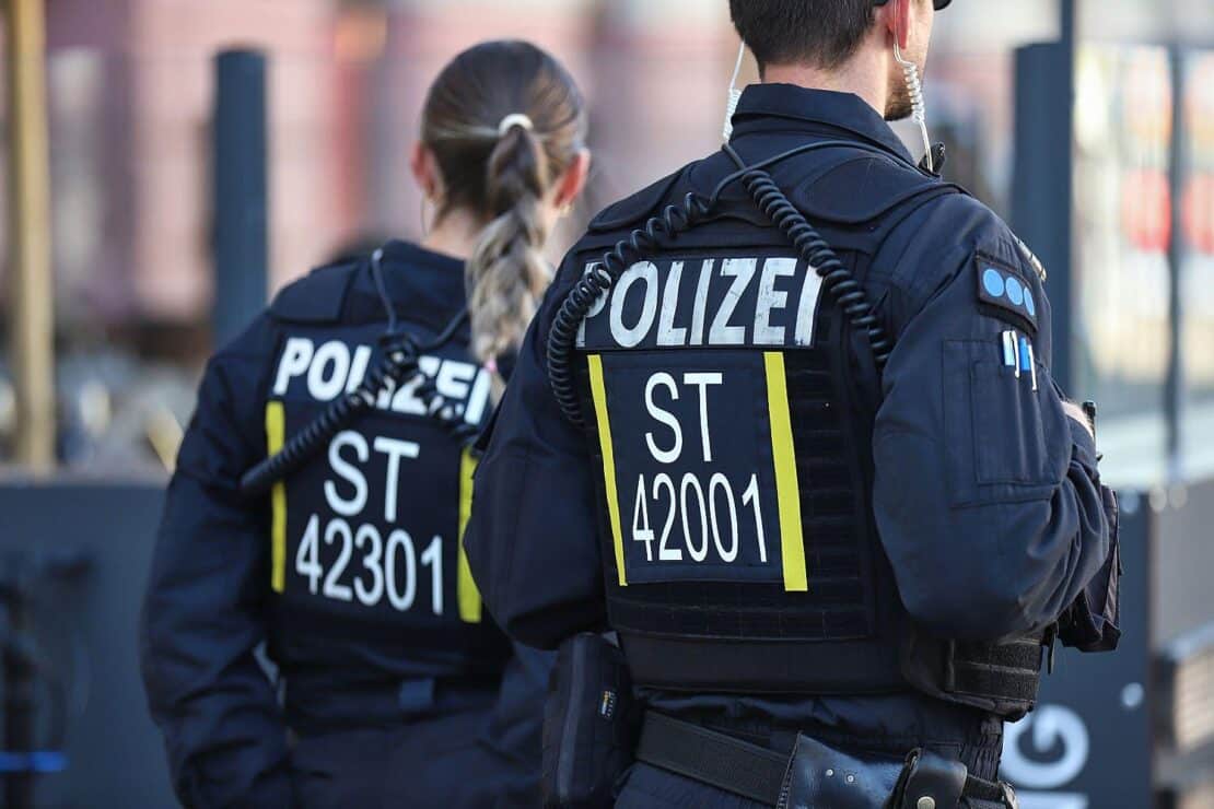Polizei kündigt hartes Vorgehen bei möglichen Krawallen an