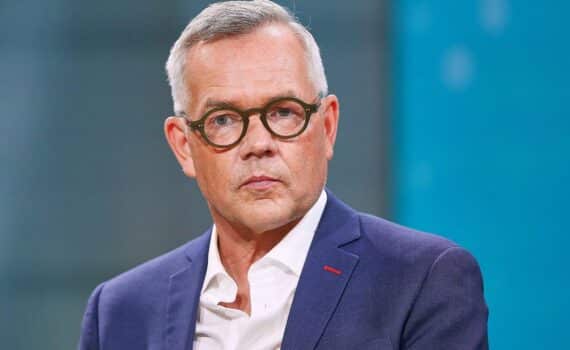 Michael Roth (Archiv) bei einem Interview: Rücktritt von Bärbel Bas und Respekt in der Politik.