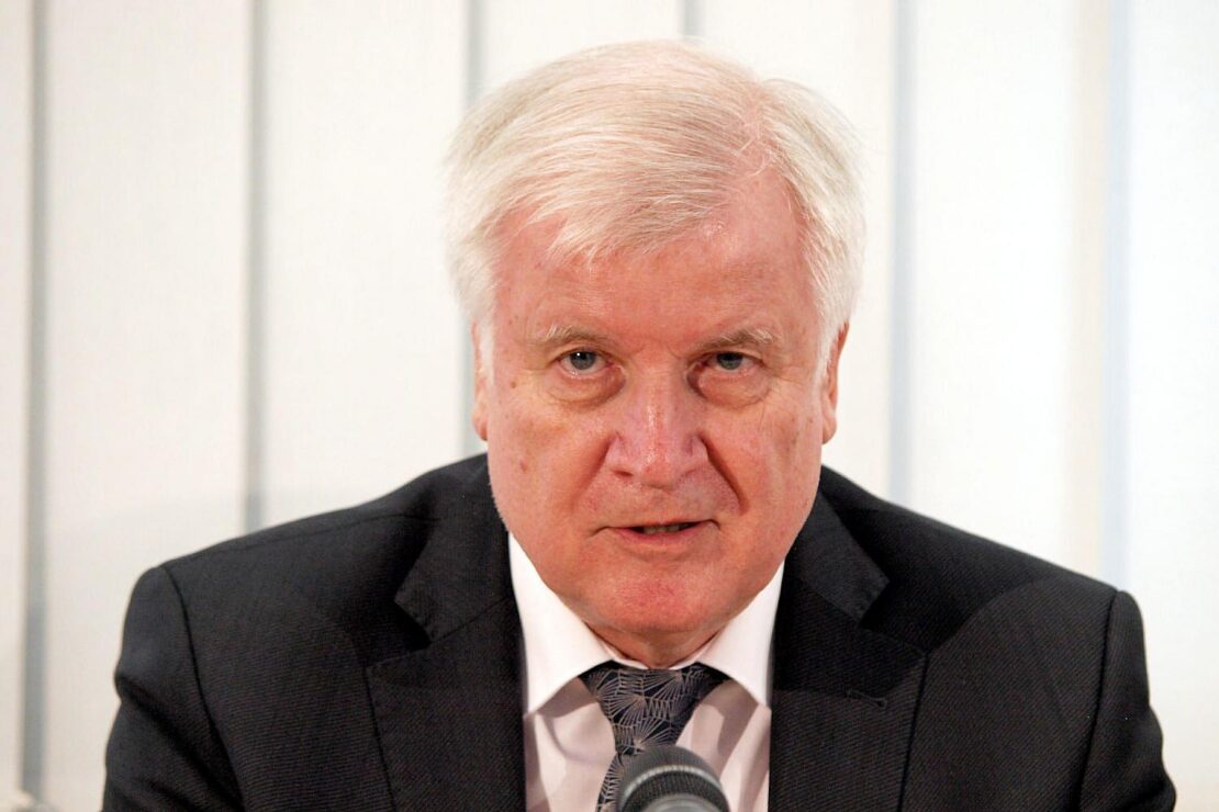 Seehofer kritisiert Merz und spricht von Glaubwürdigkeitsverlust