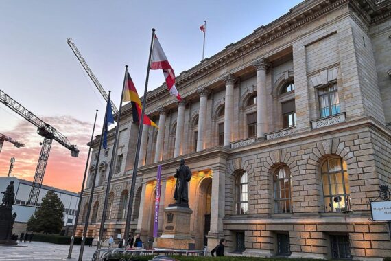 Berliner Abgeordnetenhaus (Archiv), politisches Meinungsbild zu rot-grün-roter Koalition.