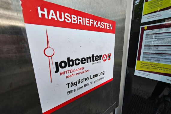 Politiker fordern mehr Tempo bei der Reform von Jobcentern: pauschalierte Mieten für Grundsicherung.