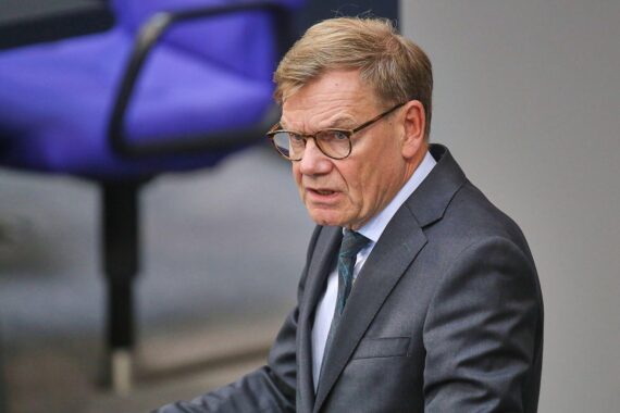 Johann Wadephul fordert von Russland Aufklärung nach tödlichem Laborunfall mit Lungenpest in Irkutsk.